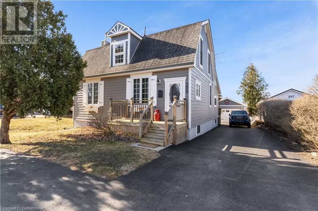 House for rent: 299 Caithness Street E, Caledonia, Ontario N3W 1E3