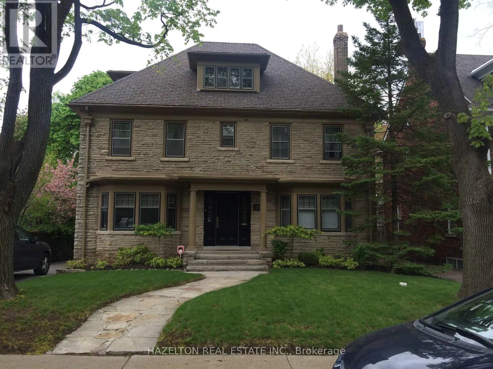 House for rent: 299 Forest Hill Road, Toronto, Ontario M5P 2N7