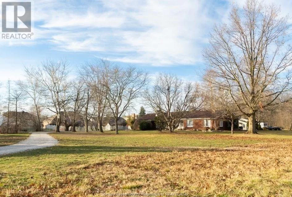 House for rent: 299 Gosfield Townline, Essex, Ontario N8M 2X5