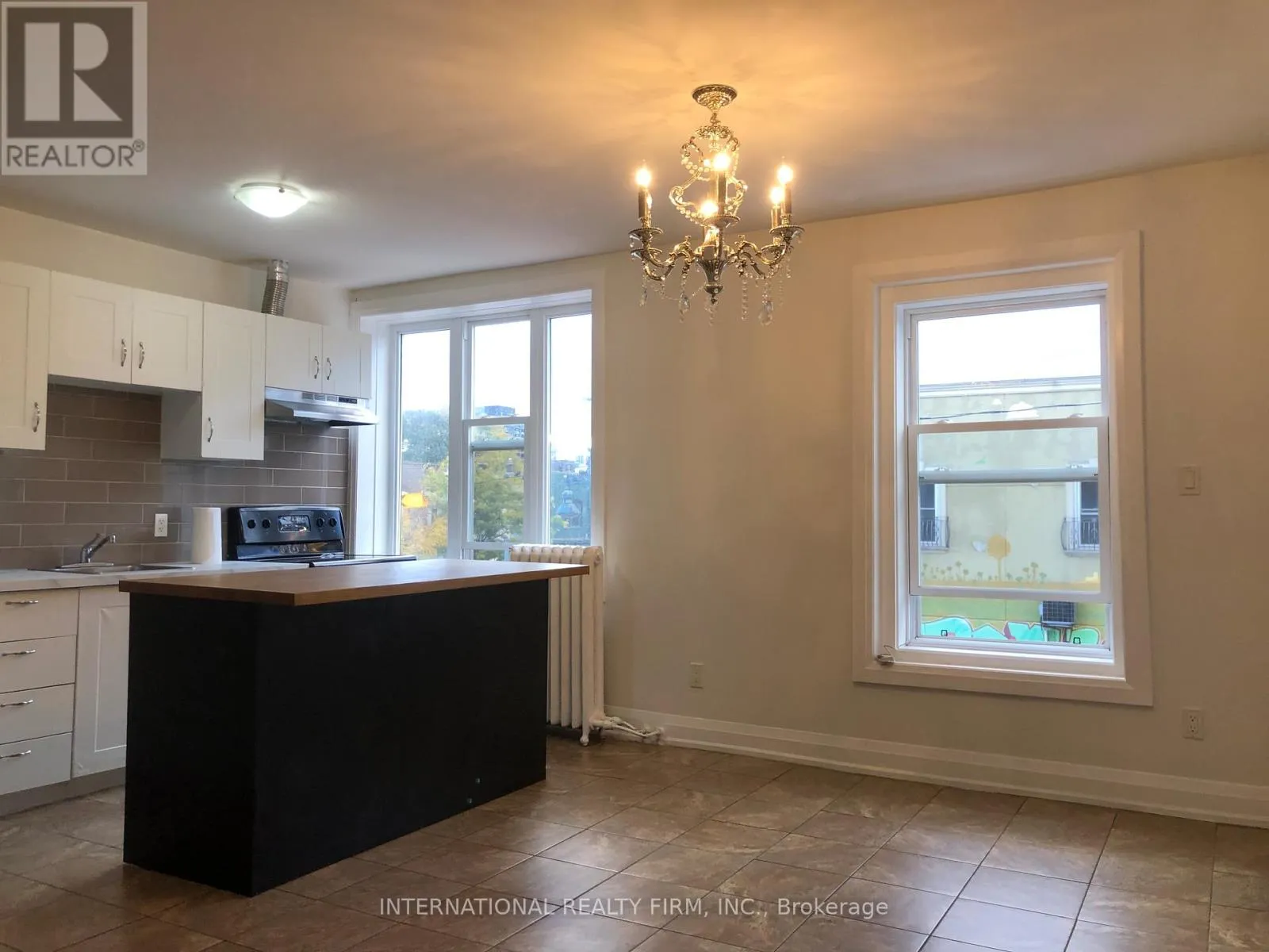 Residential Commercial Mix for rent: 2b - 1262 Bloor Street W, Toronto, Ontario M6H 1N5