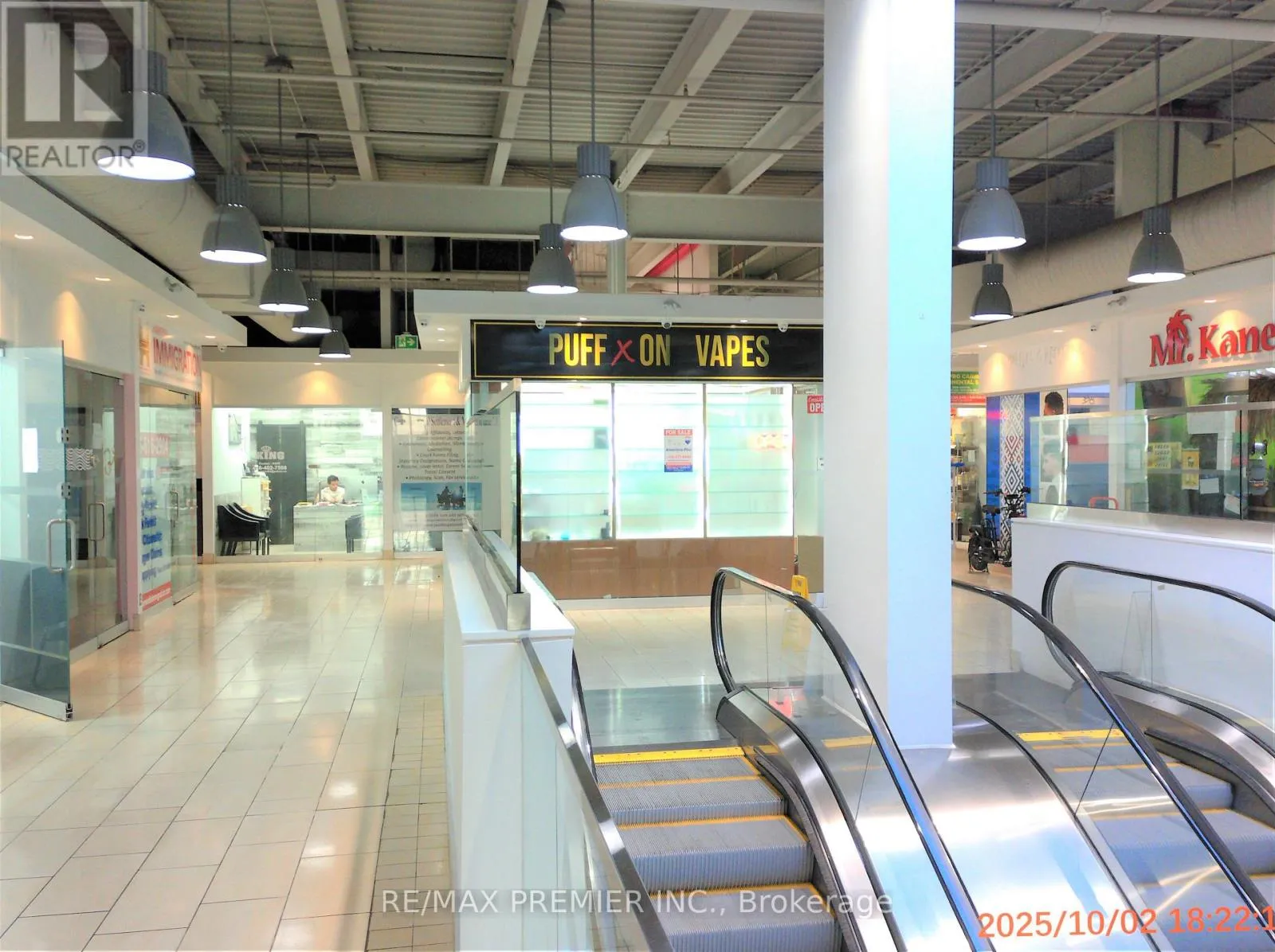 Retail for rent: 2c22 - 7215 Goreway Drive, Mississauga, Ontario L4T 2T9