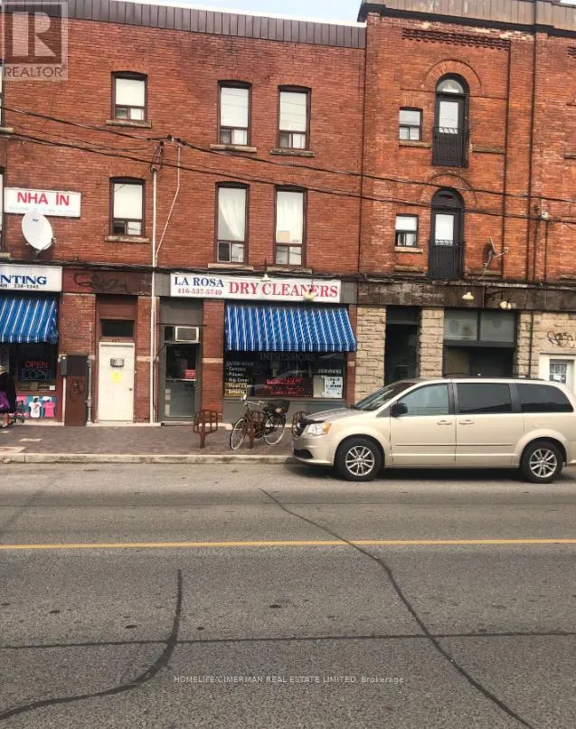 Residential Commercial Mix for rent: 2nd Floor - 447 Dovercourt Road, Toronto, Ontario M6H 2W3