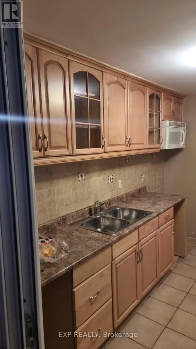 House for rent: 2nd Flr - 841 Runnymede Road, Toronto, Ontario M6N 3W1