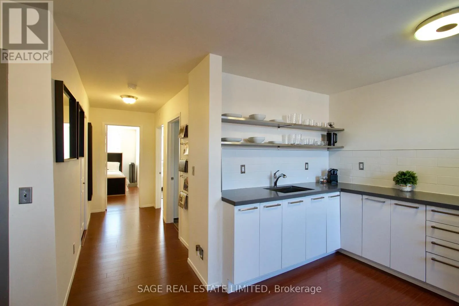 Other for rent: 3 - 1130 Queen Street W, Toronto, Ontario M6J 1J3