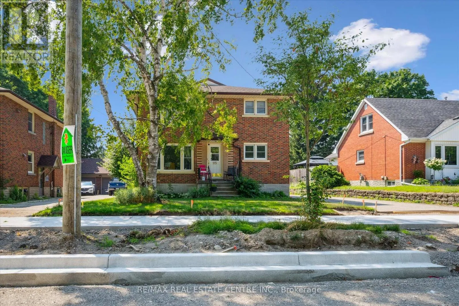 Triplex for rent: 3 - 115 Marlborough Avenue, Kitchener, Ontario N2M 1H7