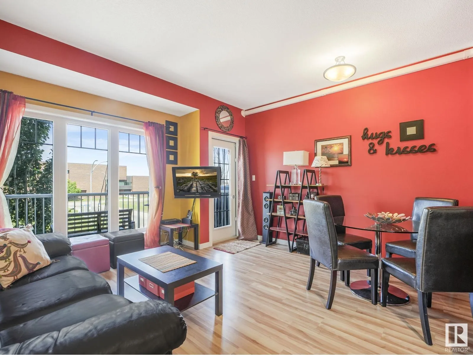 Row / Townhouse for rent: #3 11811 106 St Nw Nw, Edmonton, Alberta T5G 2R2