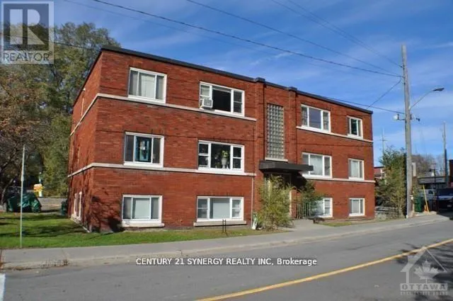 Other for rent: 3 - 151 Holmwood Avenue, Ottawa, Ontario K1S 2P2