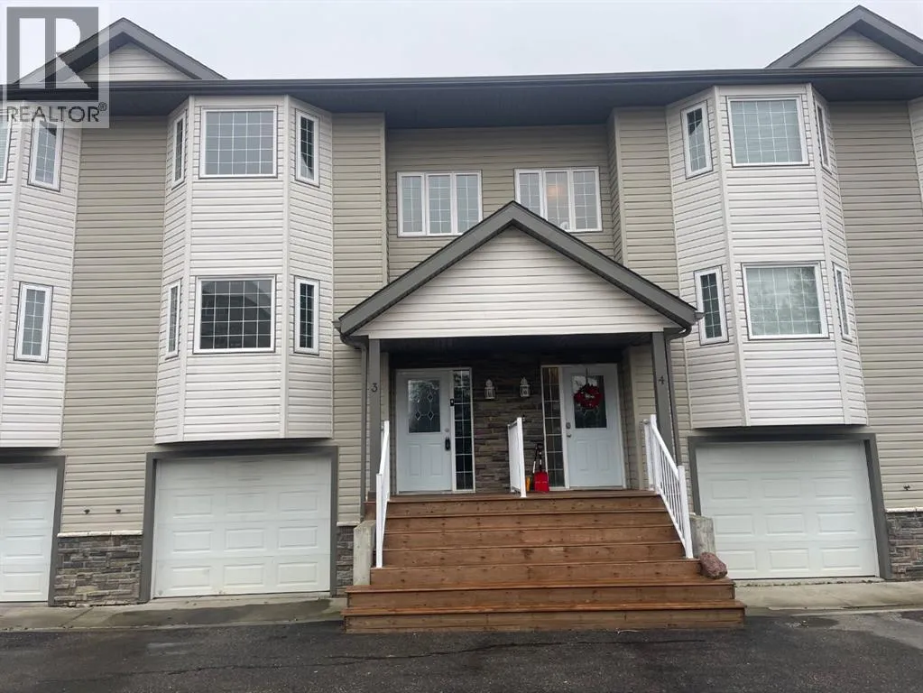 Row / Townhouse for rent: 3, 1616 41 Street, Edson, Alberta T7E 0A5