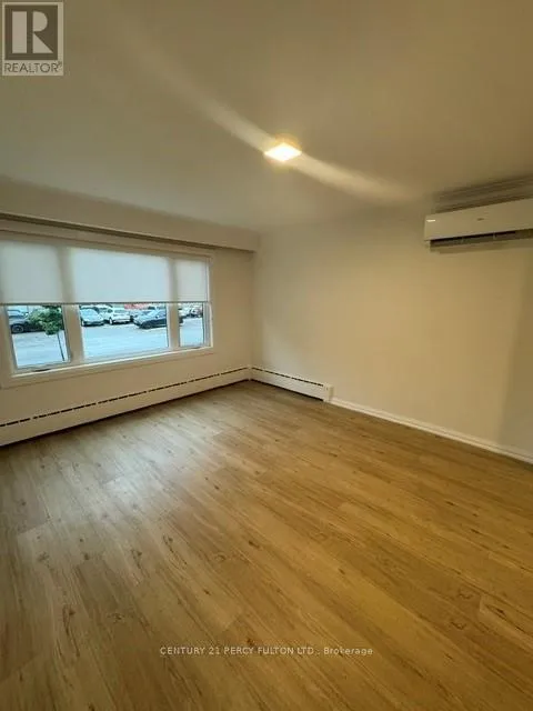 Apartment for rent: 3 - 167 Thirtieth Street, Toronto, Ontario M8V 4E5