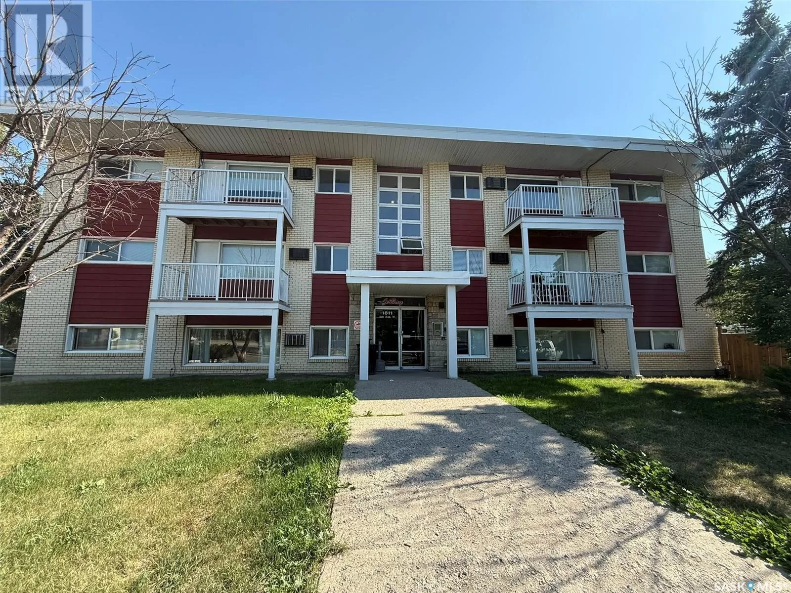 Apartment for rent: 3 1811 8th Avenue N, Regina, Saskatchewan S4R 0G5