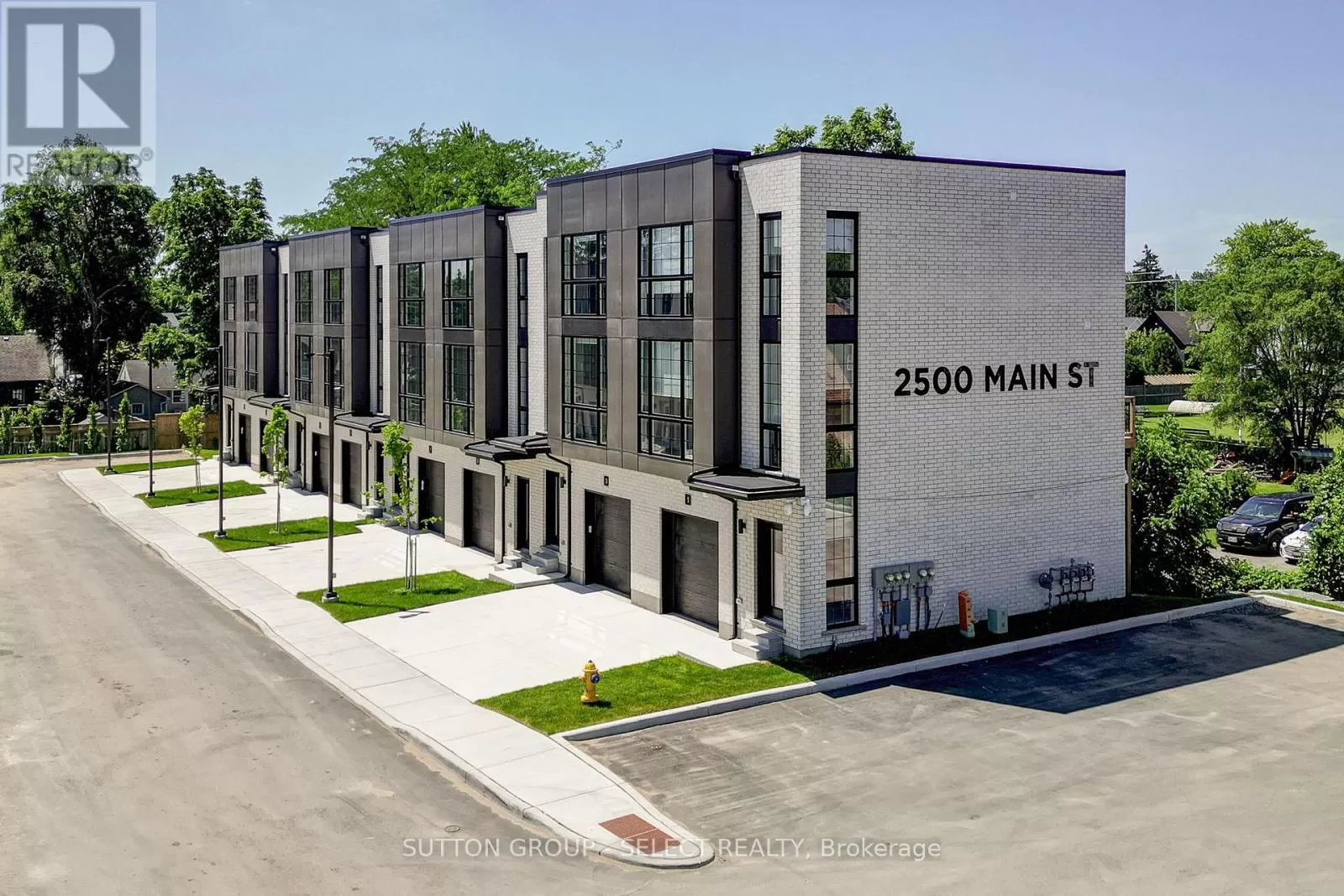 Row / Townhouse for rent: 3 - 2500 Main Street, London South, Ontario N6P 1T5