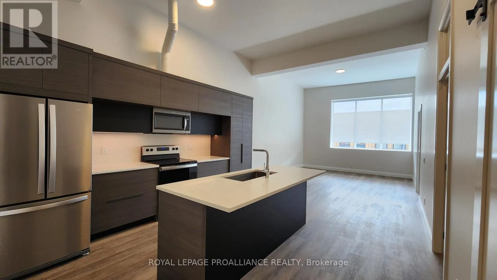 Other for rent: 3 - 261 Front Street, Belleville, Ontario K8N 2Z6