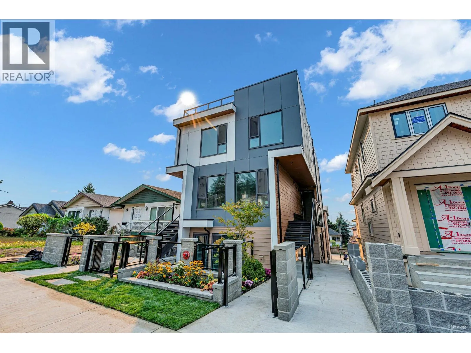 Row / Townhouse for rent: 3 262 E 65th Avenue, Vancouver, British Columbia V5X 2P4