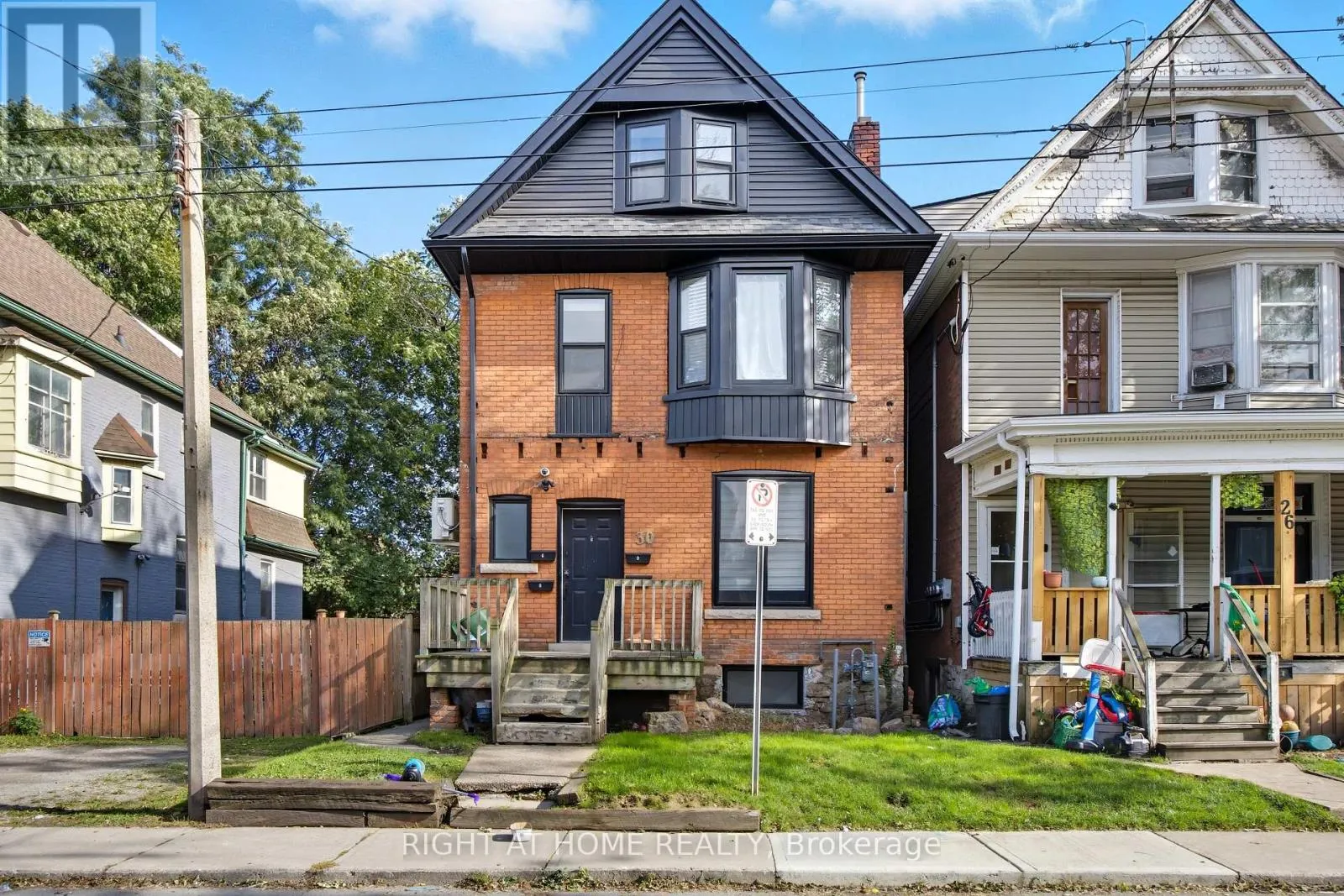 Fourplex for rent: 3 - 30 Stirton Street, Hamilton, Ontario L8L 6E8