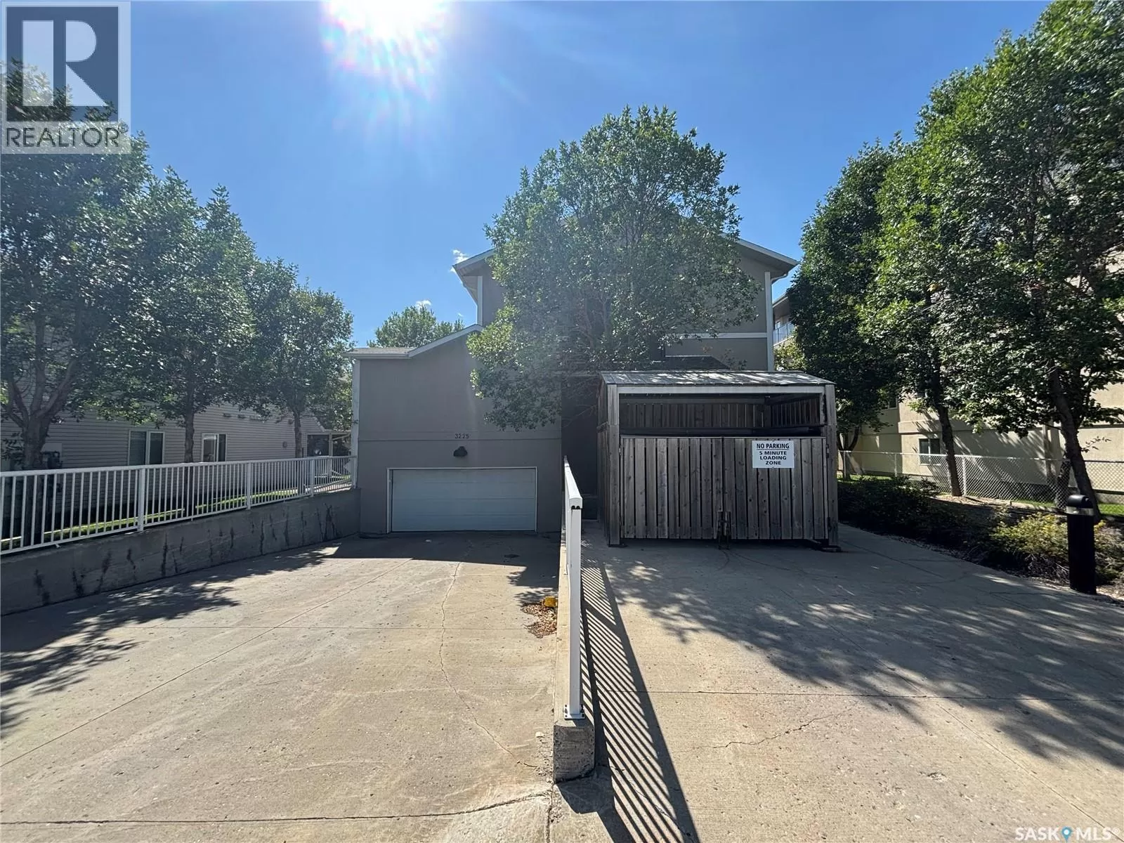 Row / Townhouse for rent: 3 3225 Woodhams Drive E, Regina, Saskatchewan S4V 3A2