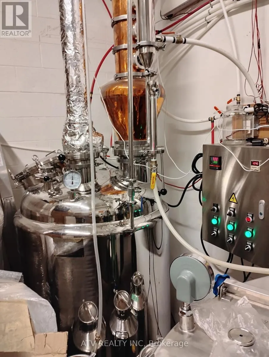 3 - 4536 Montrose Road, Niagara Falls, Ontario L2H 1K2