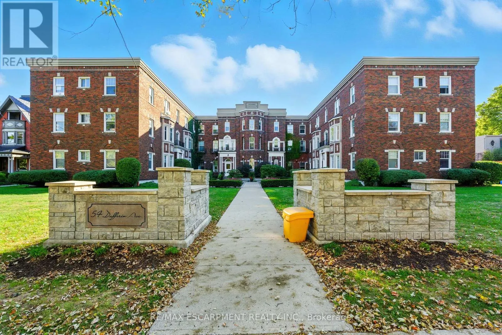 Apartment for rent: 3 - 54 Dufferin Avenue, Brantford, Ontario N3T 4P5