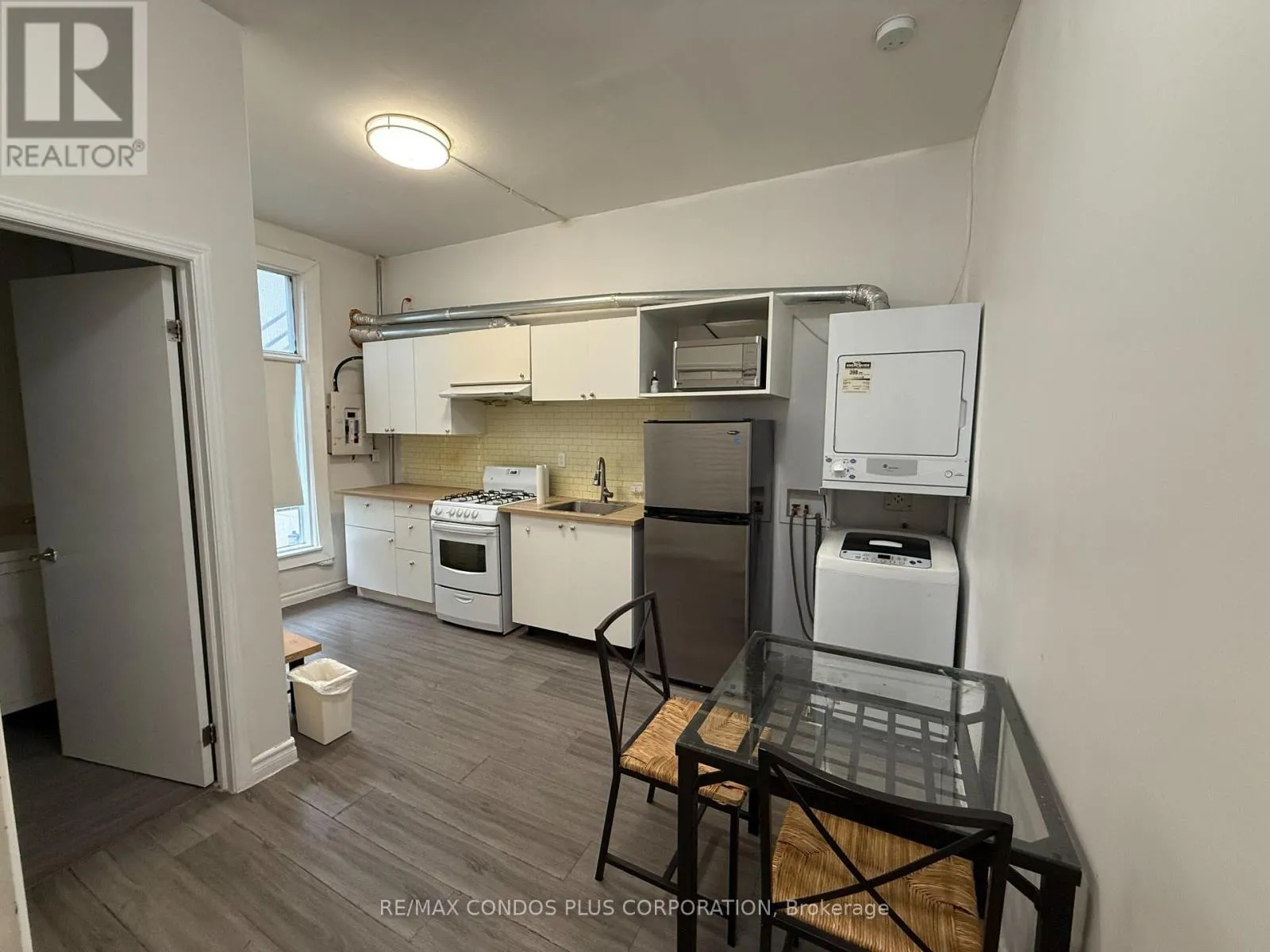 Residential Commercial Mix for rent: 3 - 567 Yonge Street, Toronto, Ontario M4Y 1Z2