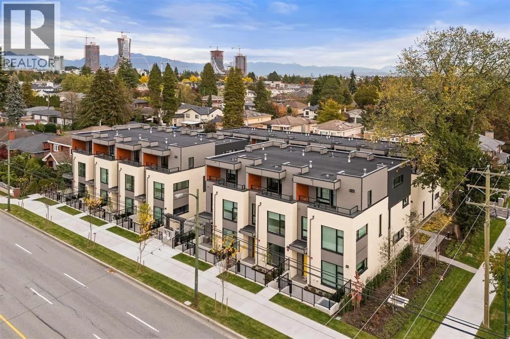 Row / Townhouse for rent: 3 6768 Oak Street, Vancouver, British Columbia V6P 0L2