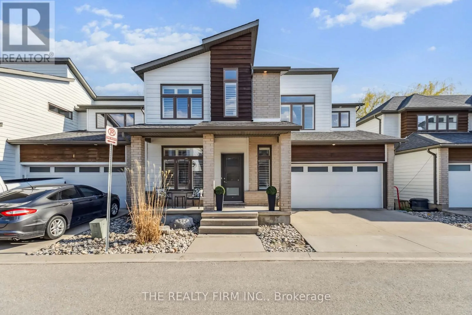 3 - 727 Apricot Drive, London South, Ontario N6K 5A7