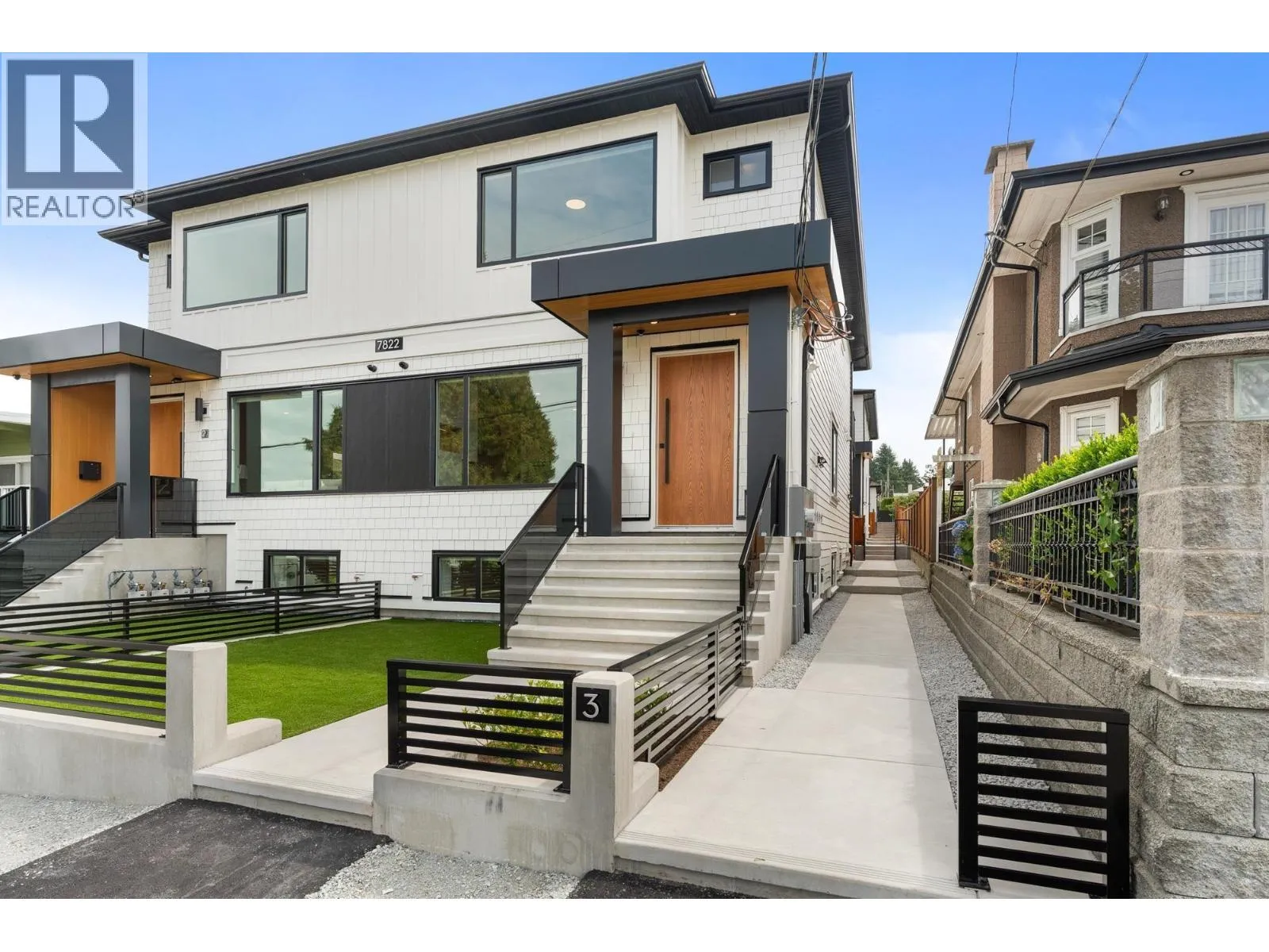 Duplex for rent: 3 7822 Goodlad Street, Burnaby, British Columbia V5E 2H6