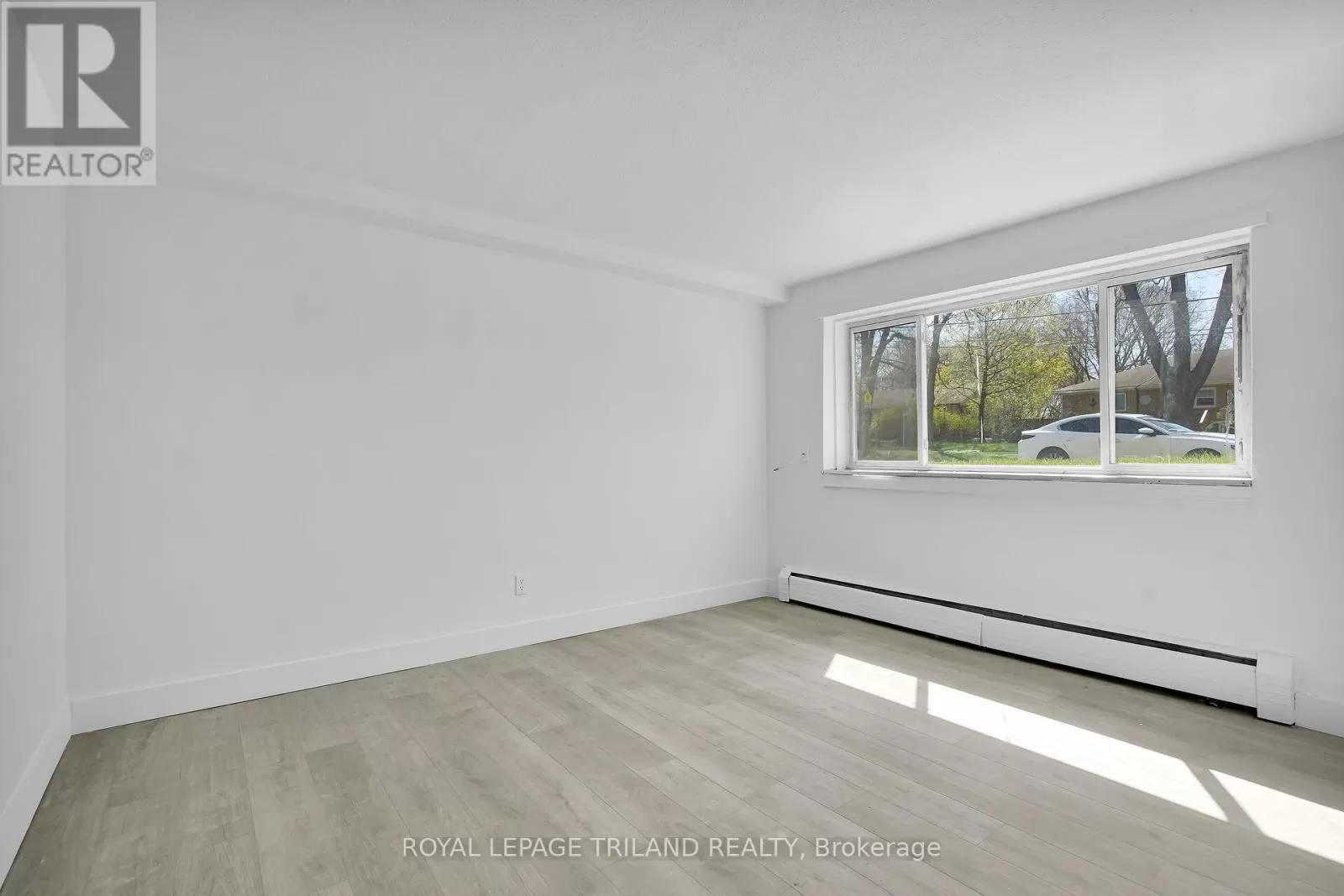 Other for rent: 3 - 852 Trafalgar Street, London East, Ontario N5Z 1E7