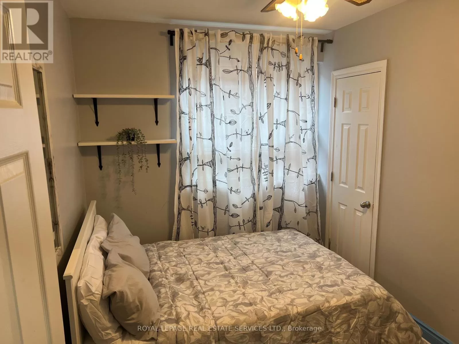 Apartment for rent: 3 - 862 Browns Line, Toronto, Ontario M8W 3W2