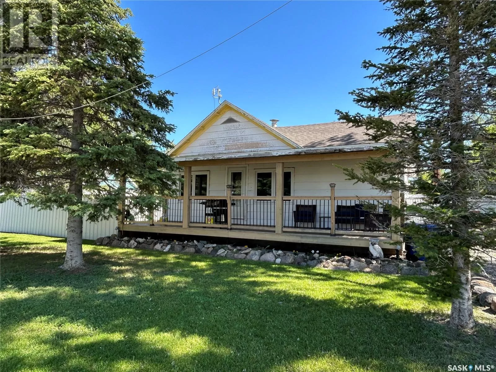 House for rent: 3 Coteau Avenue, Halbrite, Saskatchewan S0C 1H0