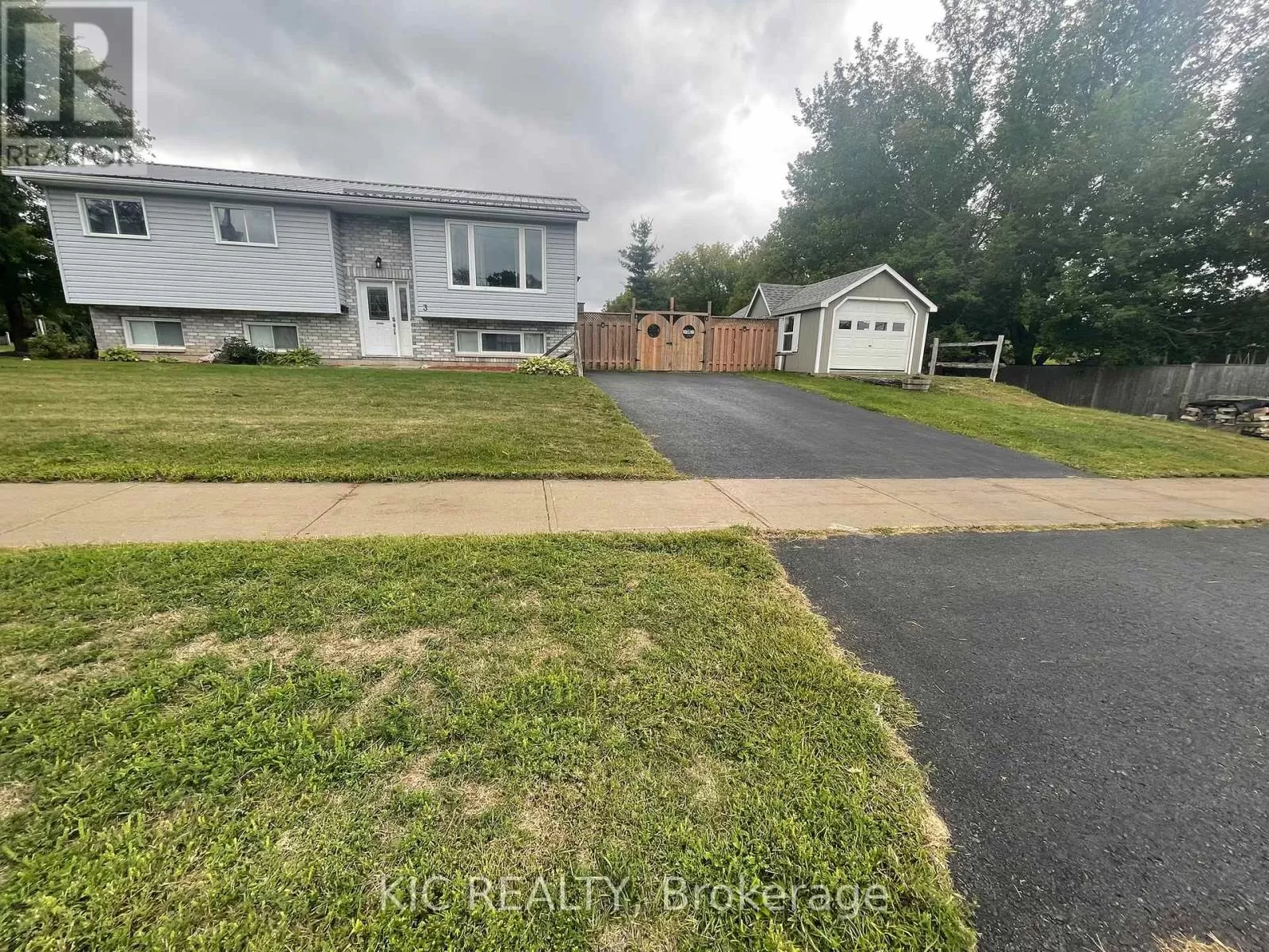 House for rent: 3 Creekside Drive, Stirling-Rawdon, Ontario K0K 3E0