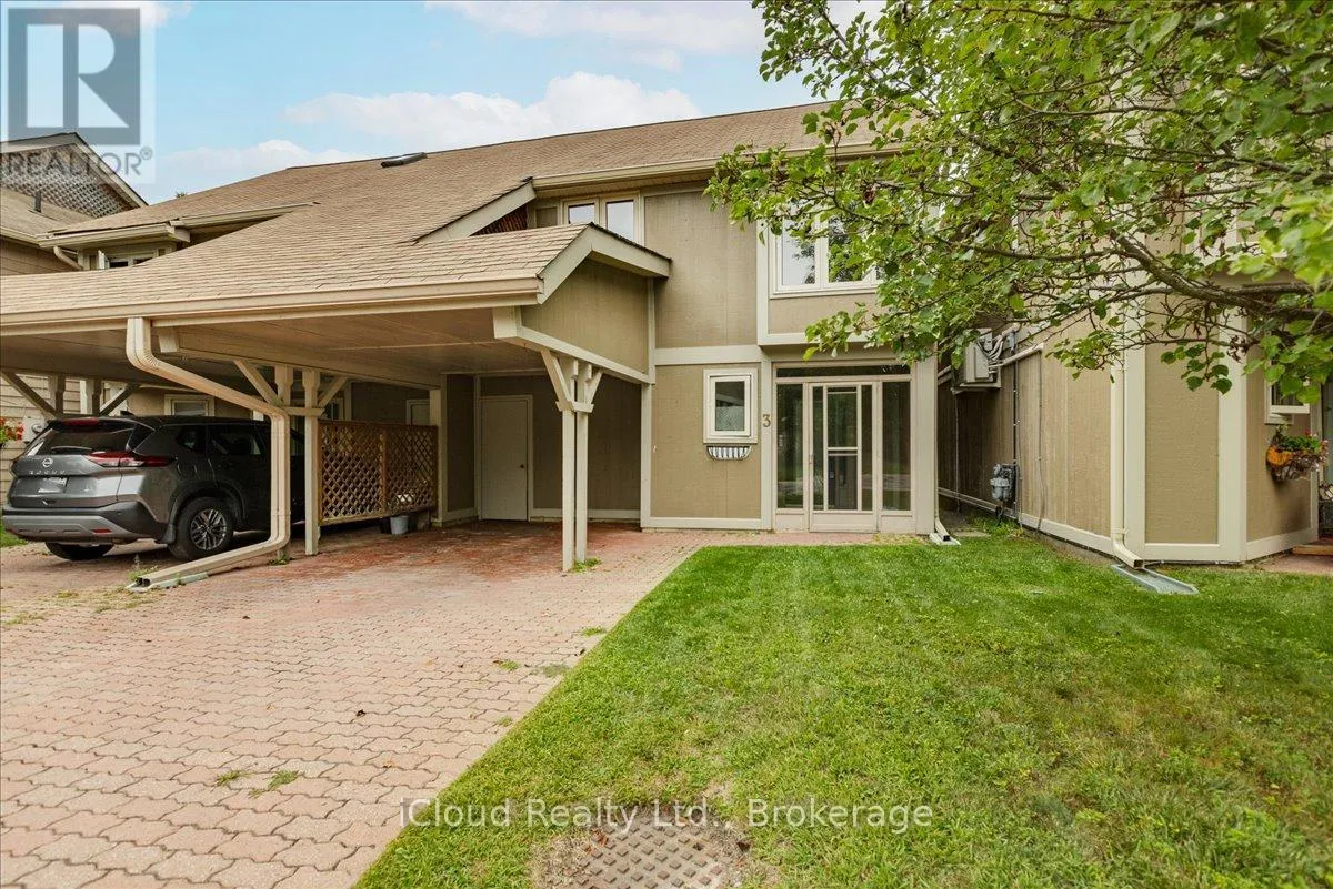 3 Davy Point Circle, Georgina, Ontario L4P 3H1