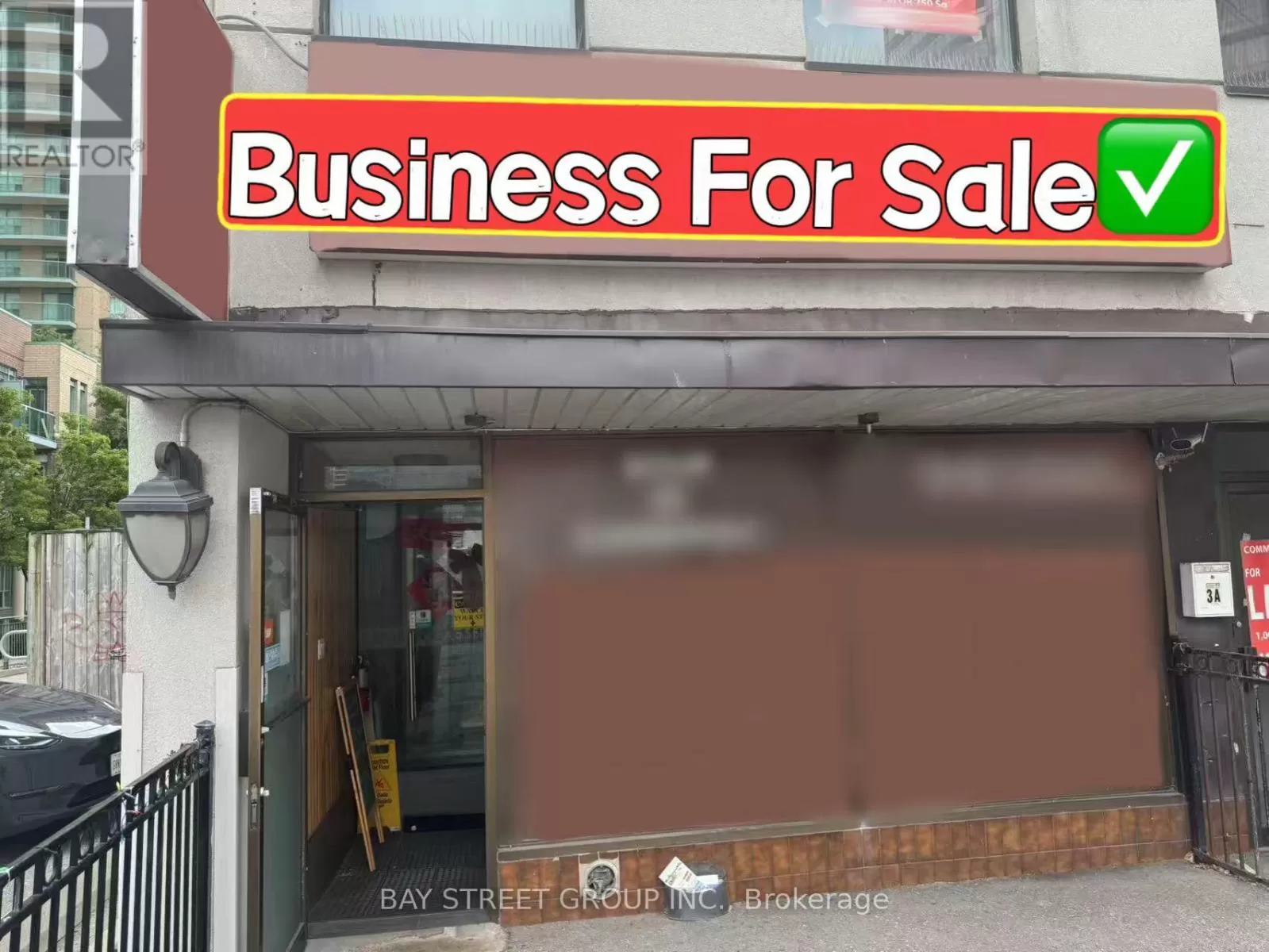 3 Finch Avenue E, Toronto, Ontario M2N 4P9