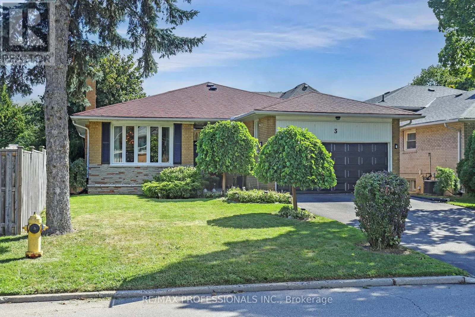 House for rent: 3 Hartsdale Drive, Toronto, Ontario M9R 2S1