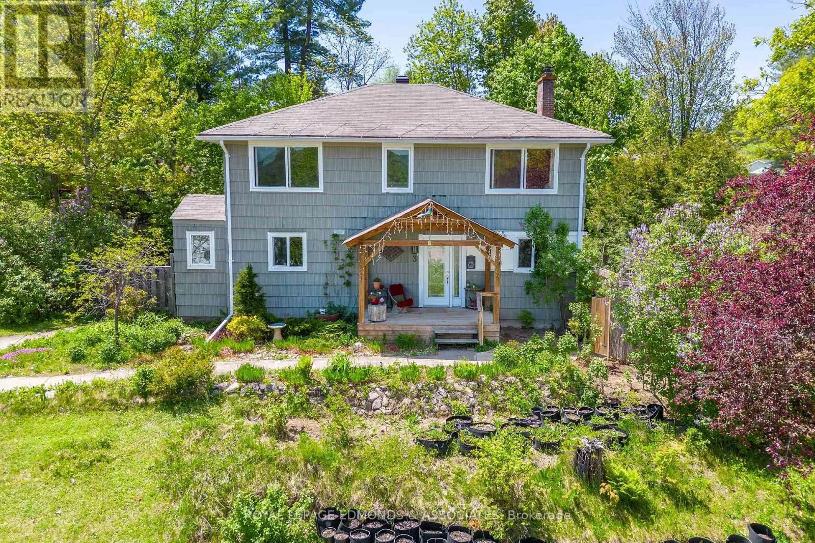 House for rent: 3 Huron Street, Deep River, Ontario K0J 1P0