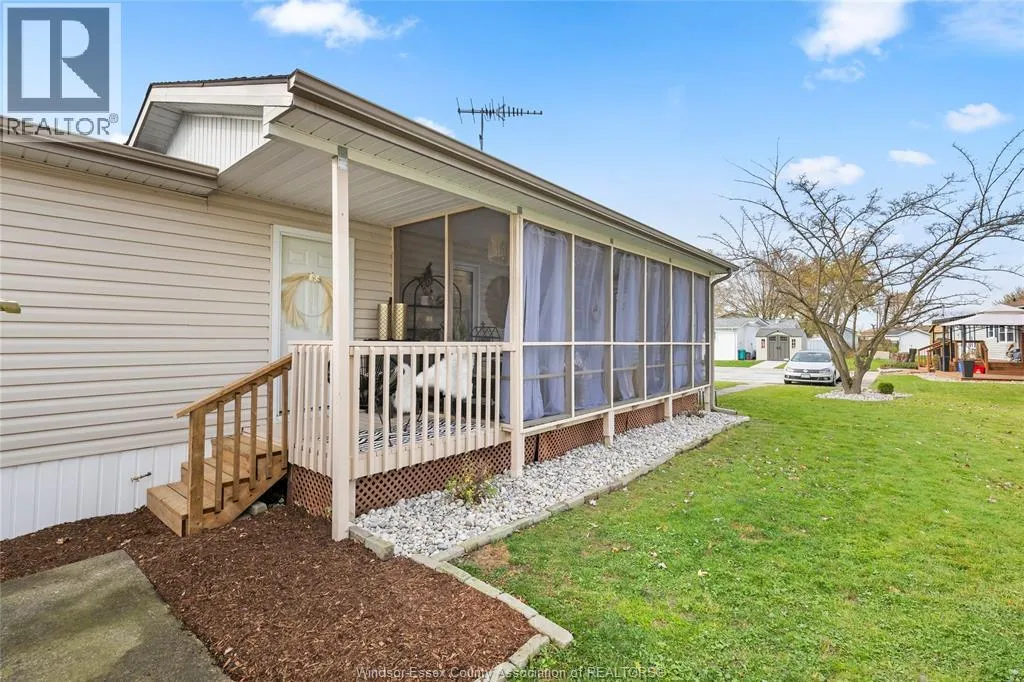 3 Lilac Court, McGregor, Ontario N0R 1J0