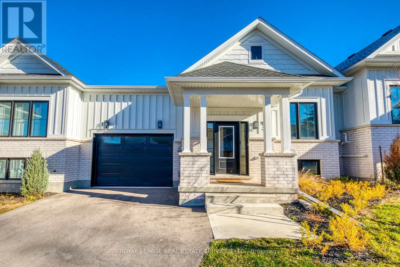 Row / Townhouse for rent: 3 Santa Barbara Lane Road N, Halton Hills, Ontario L7G 3P9