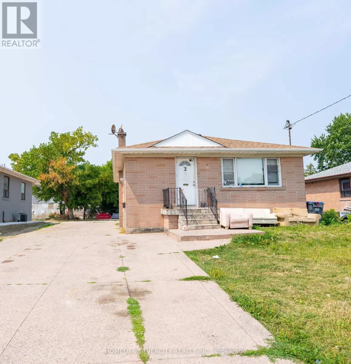 House for rent: 3 Studley Street, Mississauga, Ontario L4T 1H9