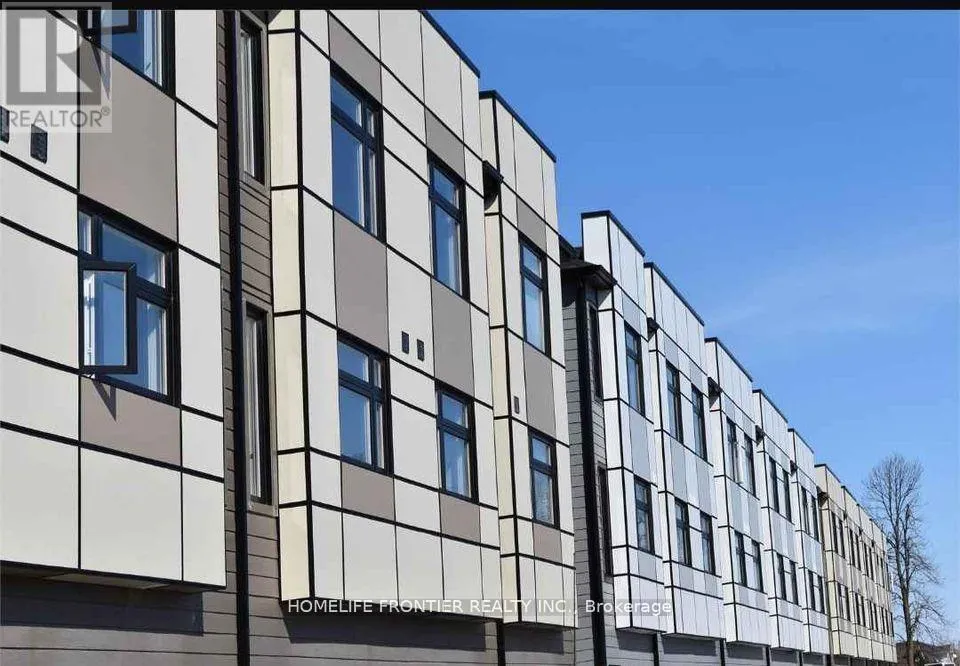 Row / Townhouse for rent: 3 Upper - 540 Essa Road, Barrie, Ontario L4N 9E5