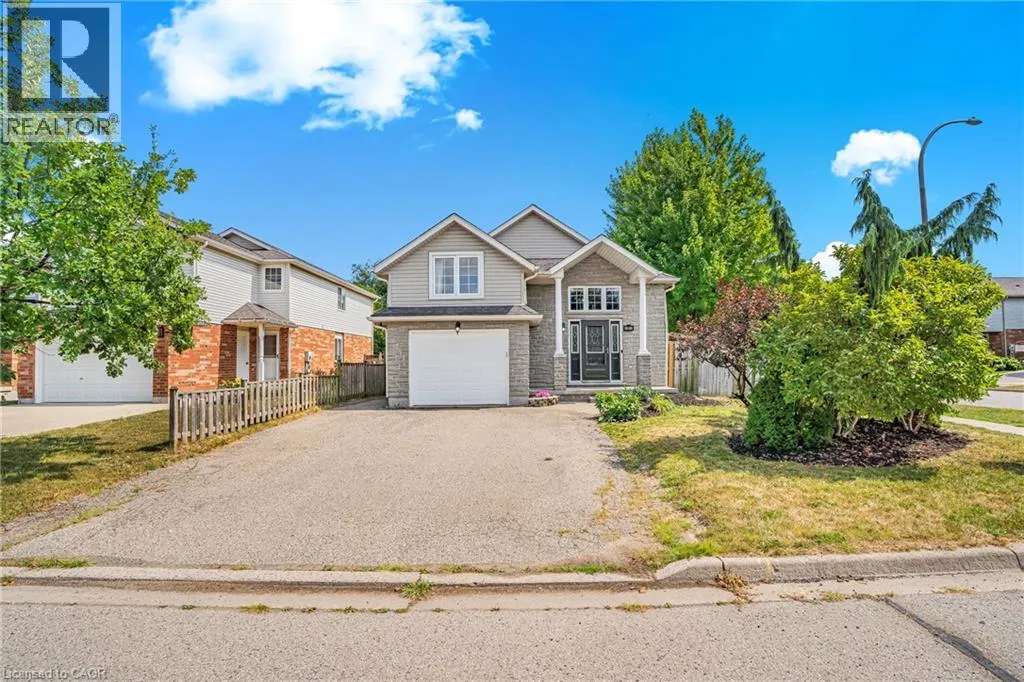 House for rent: 3 Wisteria Court Unit# Upper, Kitchener, Ontario N2E 3T4