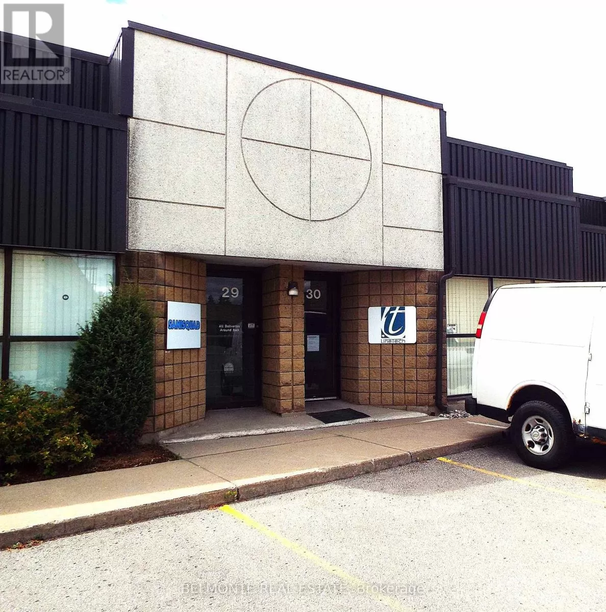 Warehouse for rent: 30 - 1621 Mcewen Drive, Whitby, Ontario L1N 9A5