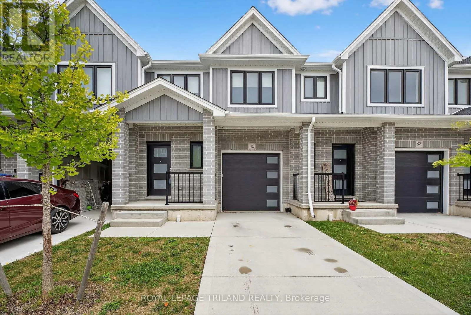 Row / Townhouse for rent: 30 - 17 Nicholson Street, Lucan Biddulph, Ontario N0M 2J0