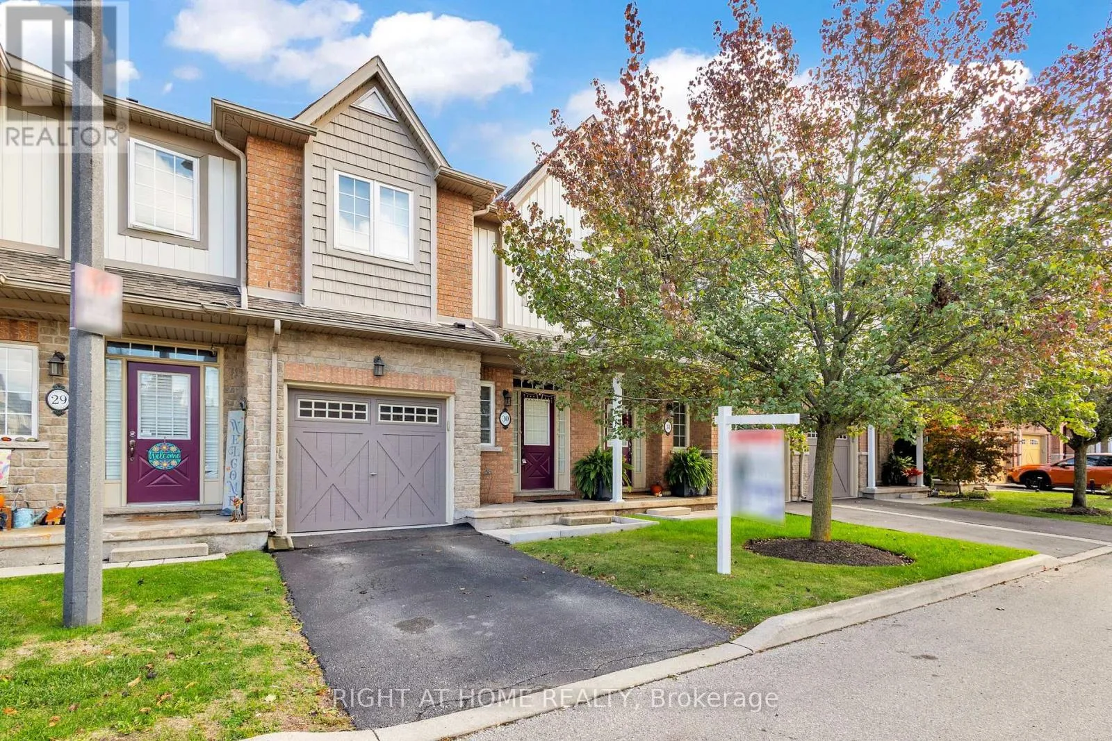 Row / Townhouse for rent: 30 - 170 Dewitt Road, Hamilton, Ontario L8E 0B4