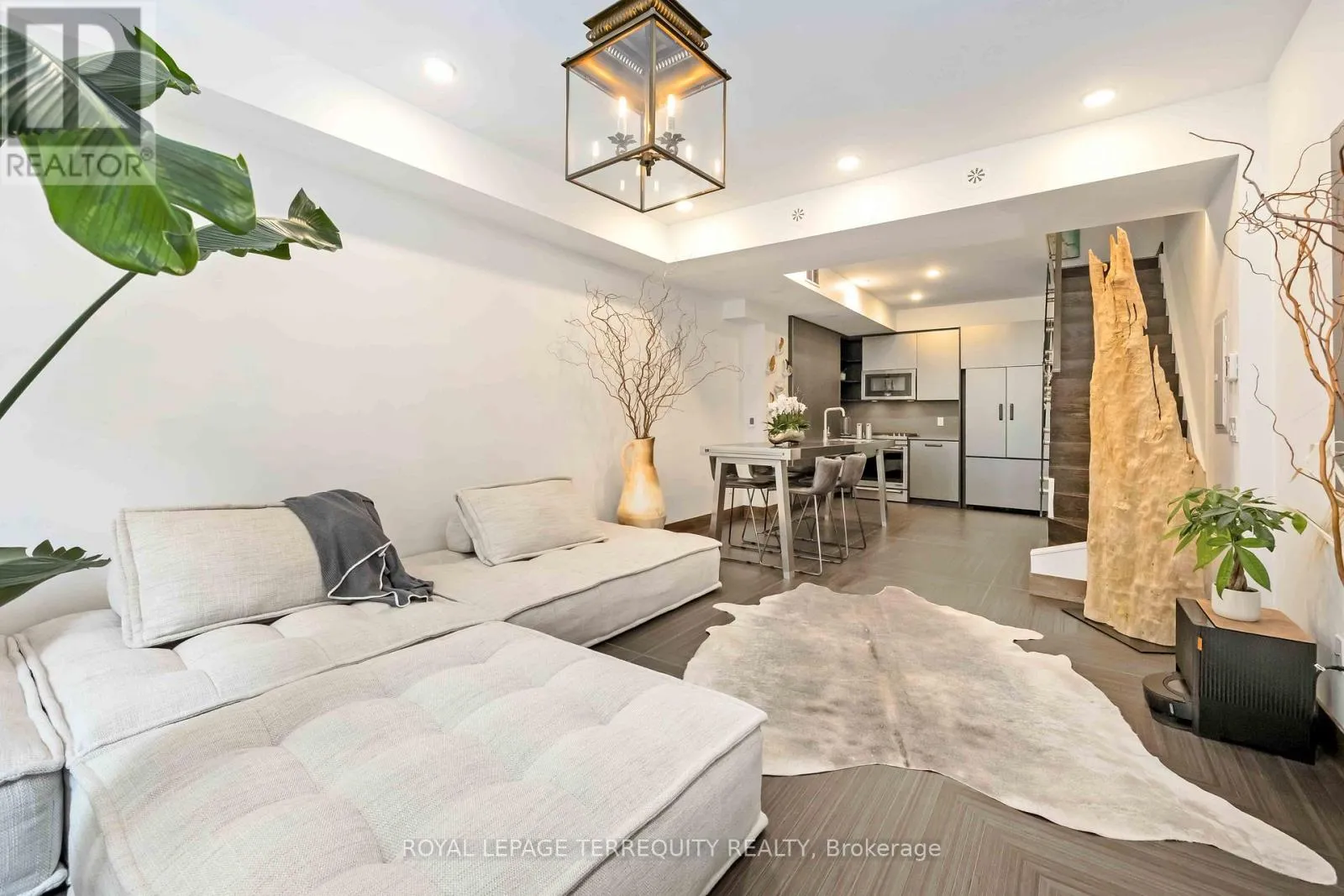 Row / Townhouse for rent: 30 - 3 Elsie Lane, Toronto, Ontario M6P 0B8