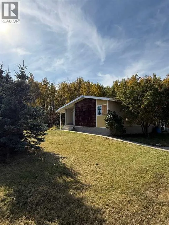 House for rent: 30 3 Street, Blue Ridge, Alberta T0E 0B0