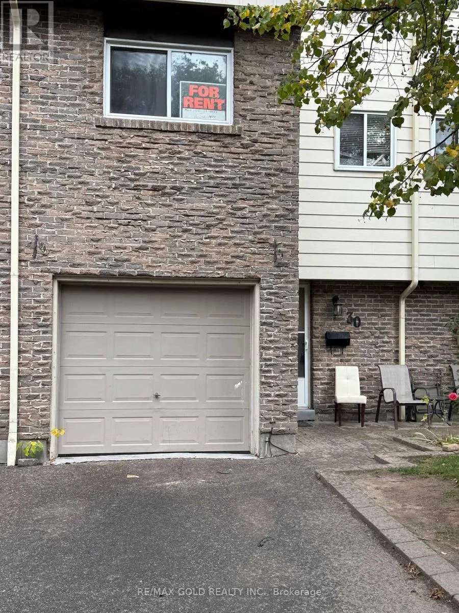 Row / Townhouse for rent: 30 - 30 Tara Park Crescent, Brampton, Ontario L6V 3E3