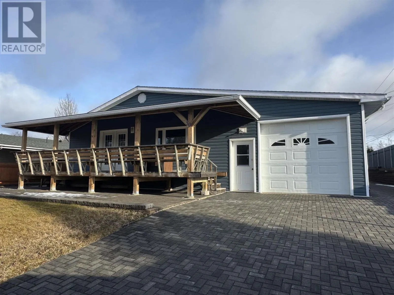 30 Aspendale Drive W, Marathon, Ontario P0T 2E0