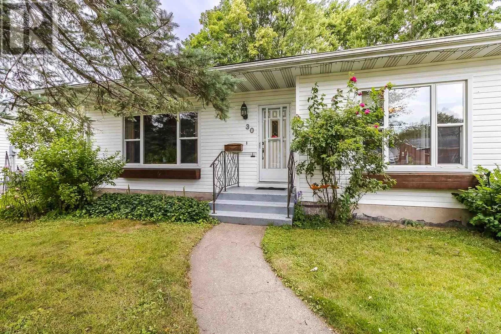 30 Carlbert St, Sault Ste. Marie, Ontario P6A 5R9