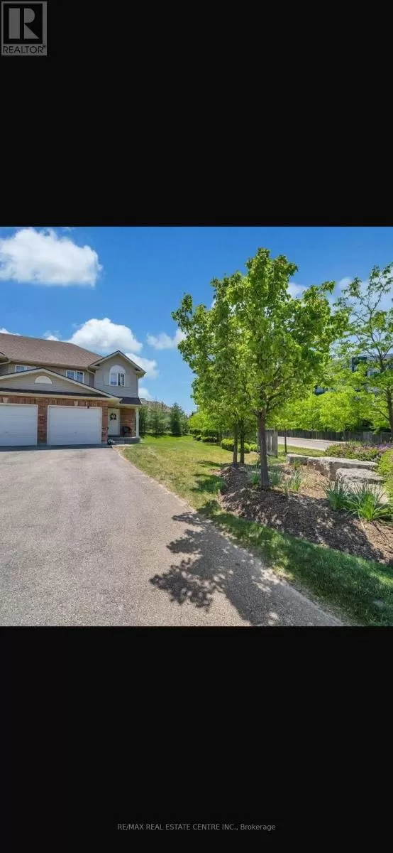 Row / Townhouse for rent: 30 Fallowfield Drive, Kitchener, Ontario N2C 0A8