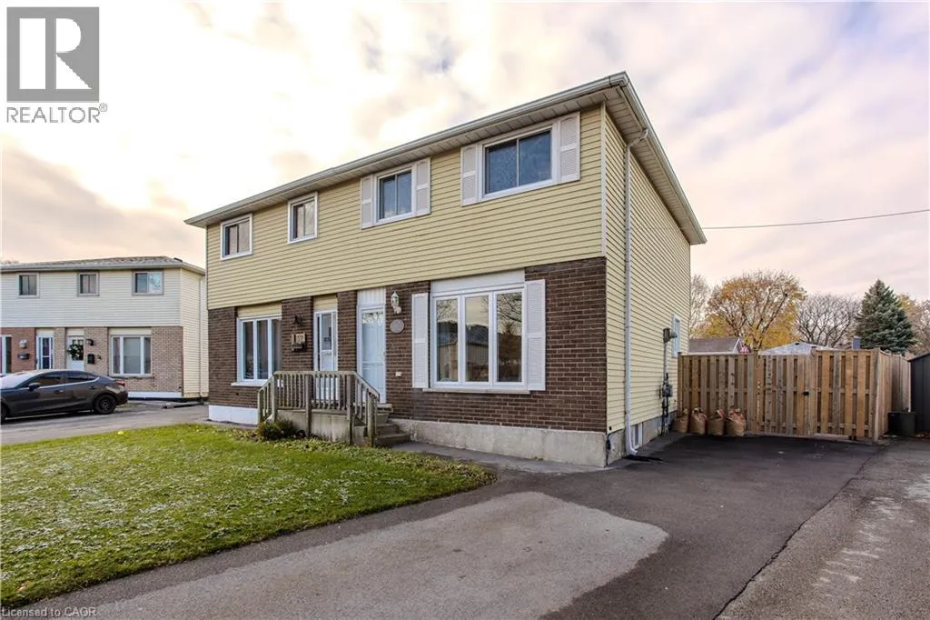 House for rent: 30 Graywood Road, Hamilton, Ontario L9C 6K4