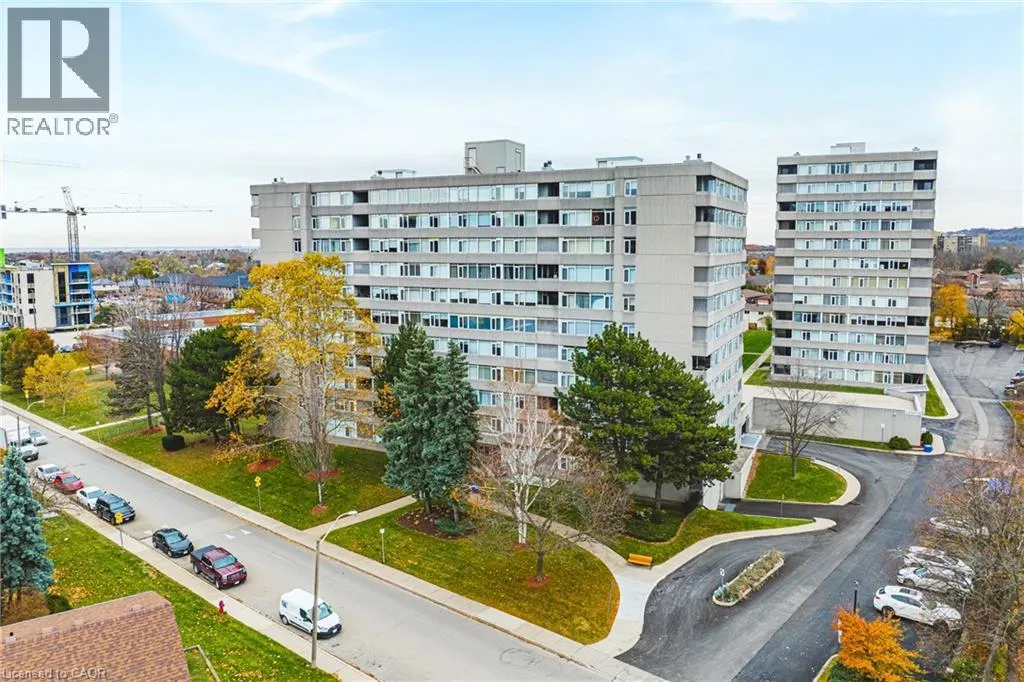 Apartment for rent: 30 Harrisford Street Unit# 104, Hamilton, Ontario L8K 6M9