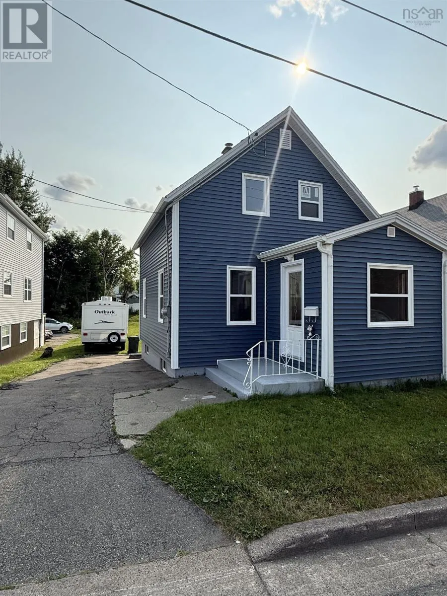 House for rent: 30 Harrison Avenue, Sydney, Nova Scotia B1S 2Y2